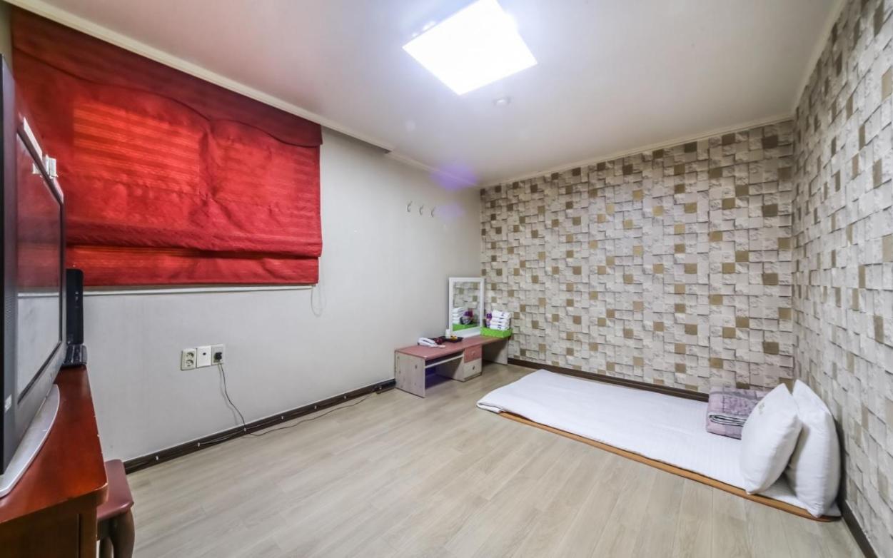 J Motel Gwangalli Busan Eksteriør billede