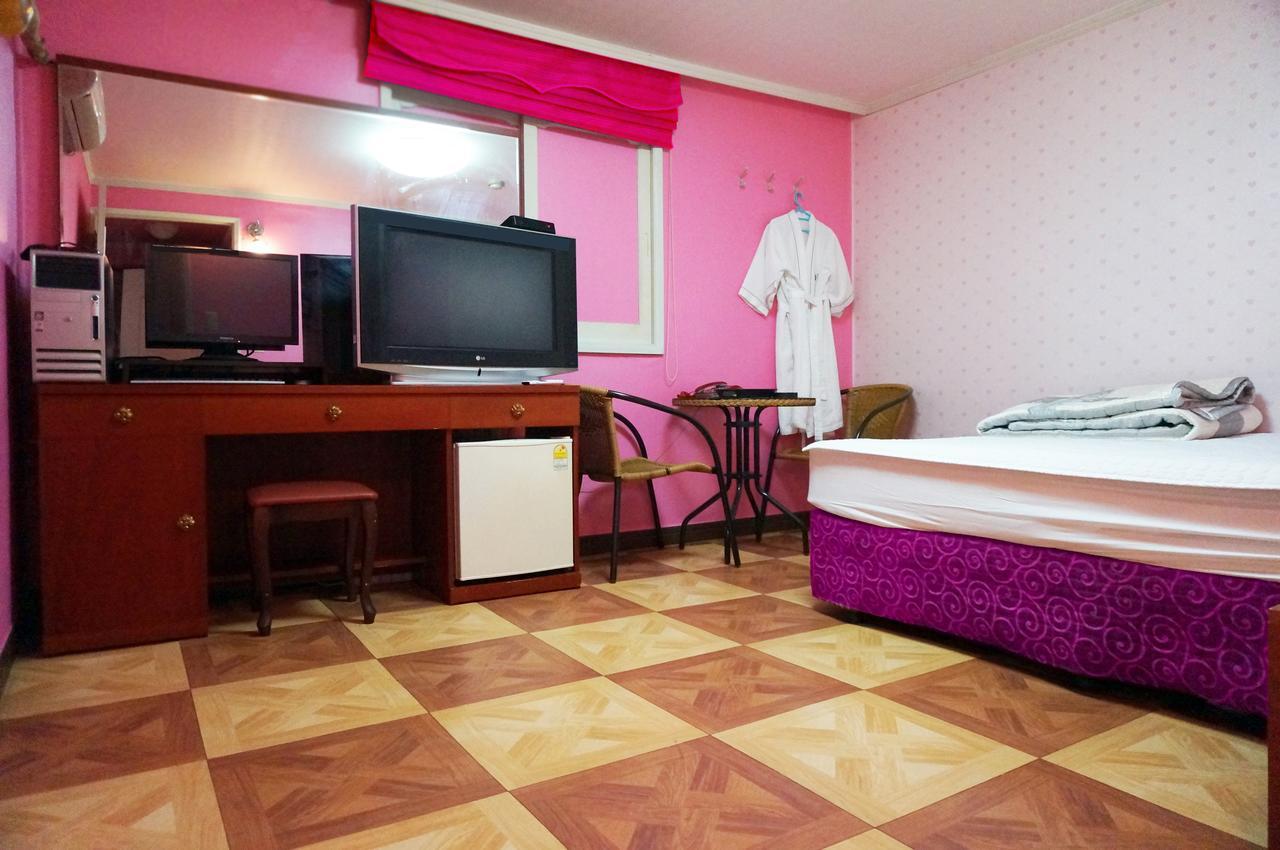 J Motel Gwangalli Busan Eksteriør billede